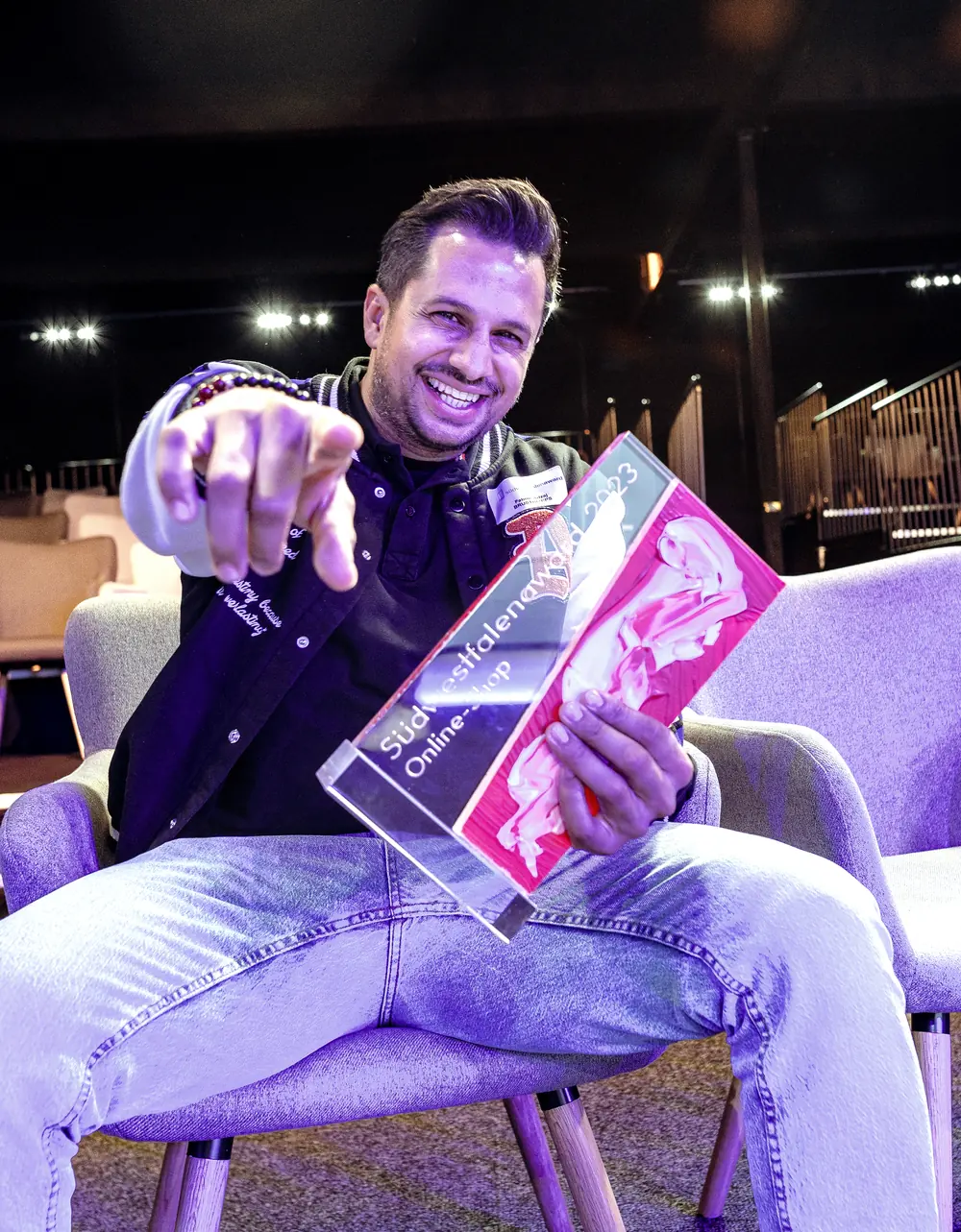 Fatmir Adzaj mit dem Südwestfalenaward